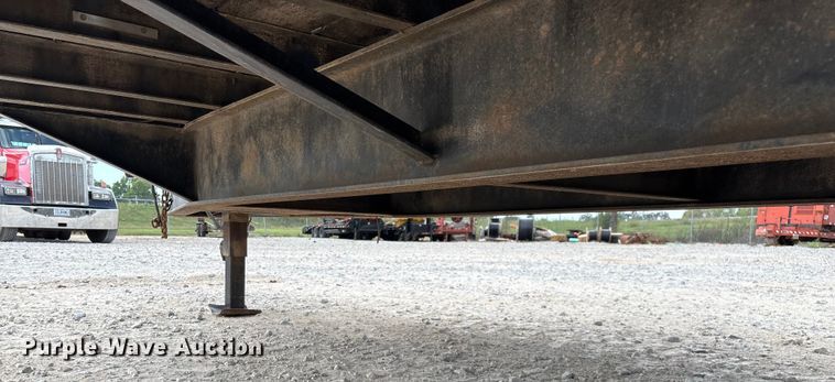 image for item EN5688 2004 Belshe equipment trailer