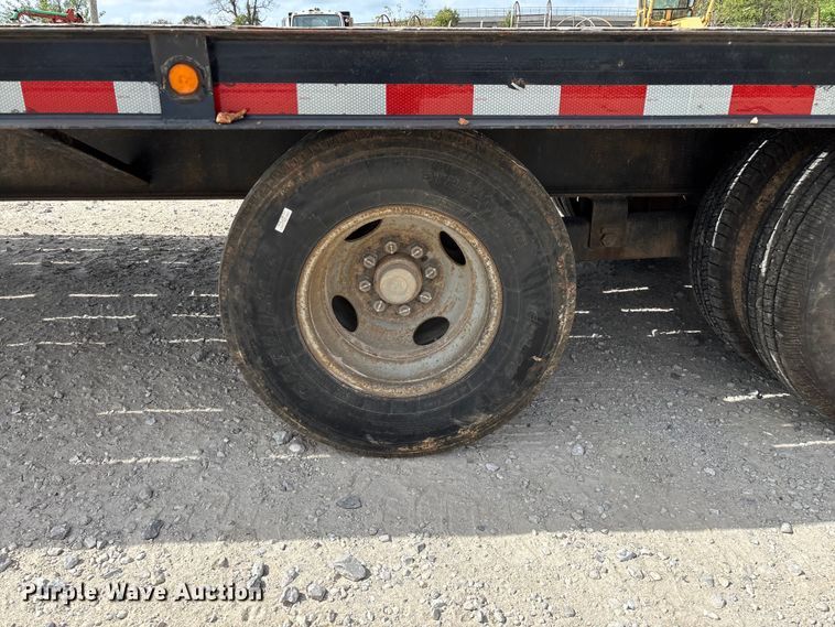 image for item EN5688 2004 Belshe equipment trailer