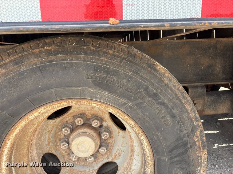 image for item EN5688 2004 Belshe equipment trailer