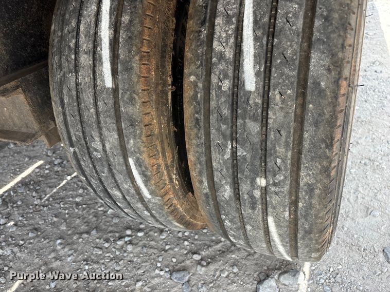 image for item EN5688 2004 Belshe equipment trailer