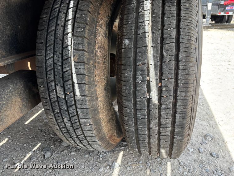 image for item EN5688 2004 Belshe equipment trailer