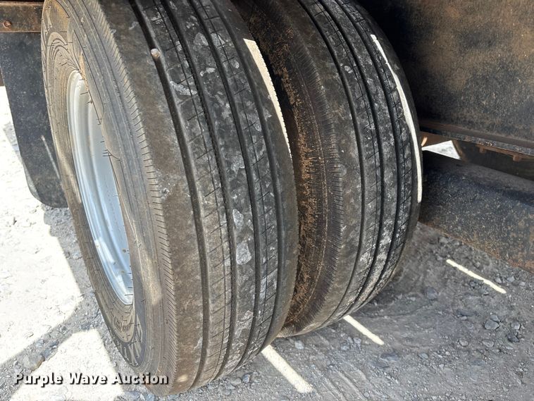 image for item EN5688 2004 Belshe equipment trailer