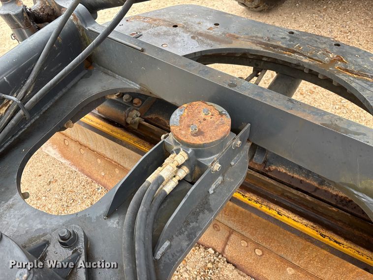 image for item EN5833 2008 John Deere 770D motor grader