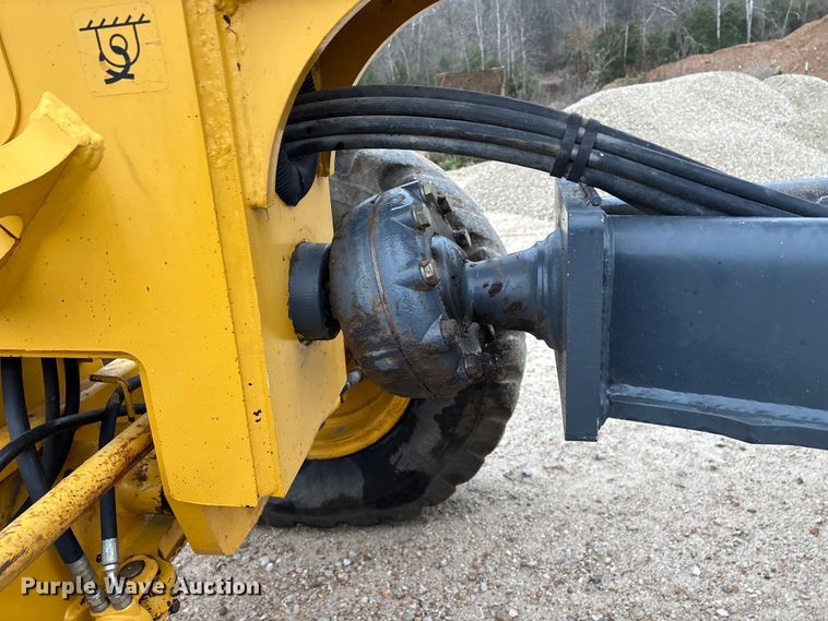 image for item EN5833 2008 John Deere 770D motor grader