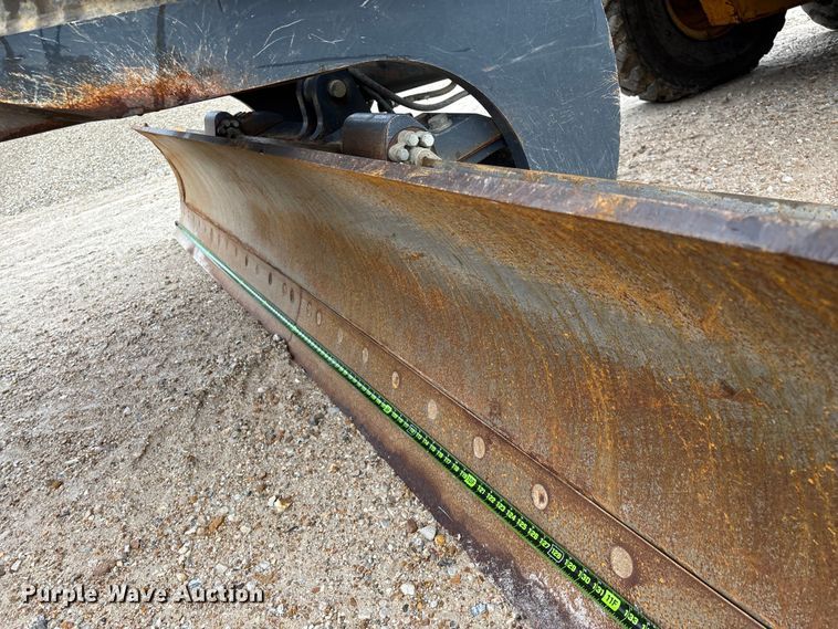 image for item EN5833 2008 John Deere 770D motor grader