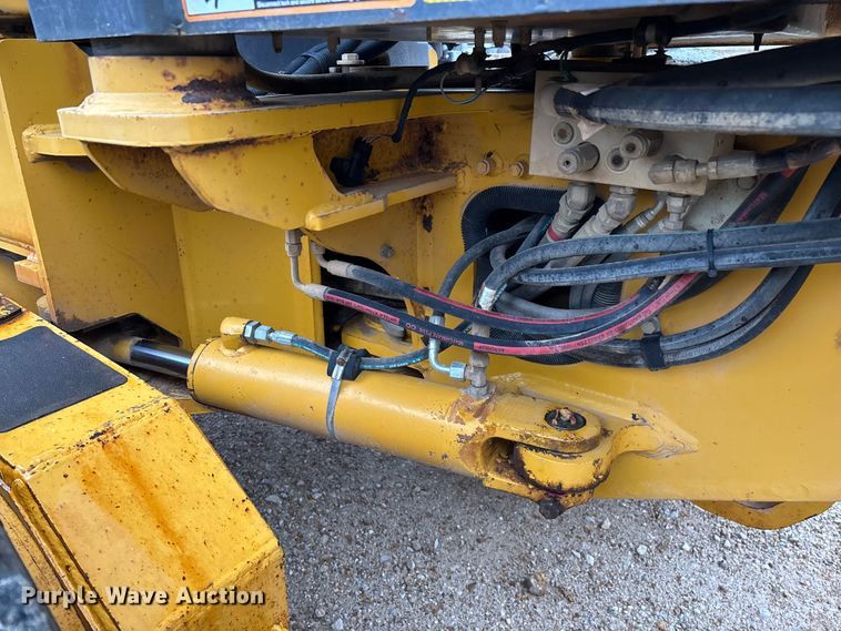 image for item EN5833 2008 John Deere 770D motor grader