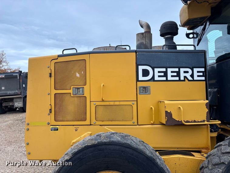 image for item EN5833 2008 John Deere 770D motor grader