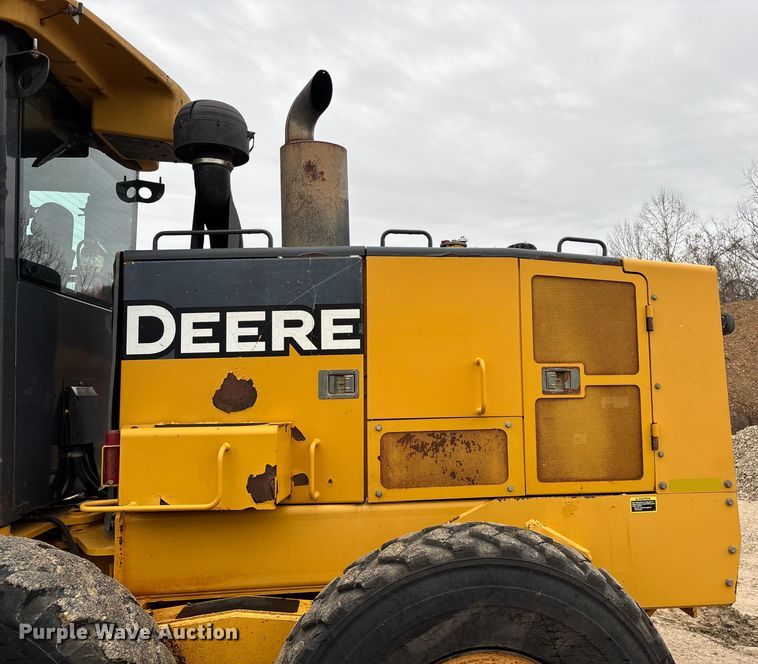 image for item EN5833 2008 John Deere 770D motor grader