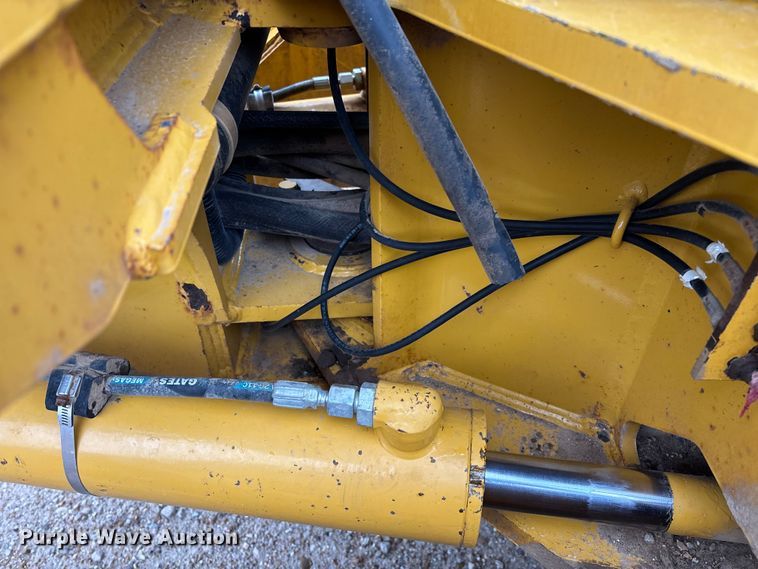 image for item EN5833 2008 John Deere 770D motor grader
