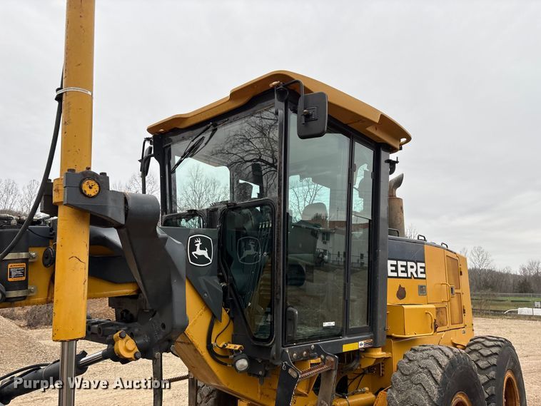 image for item EN5833 2008 John Deere 770D motor grader