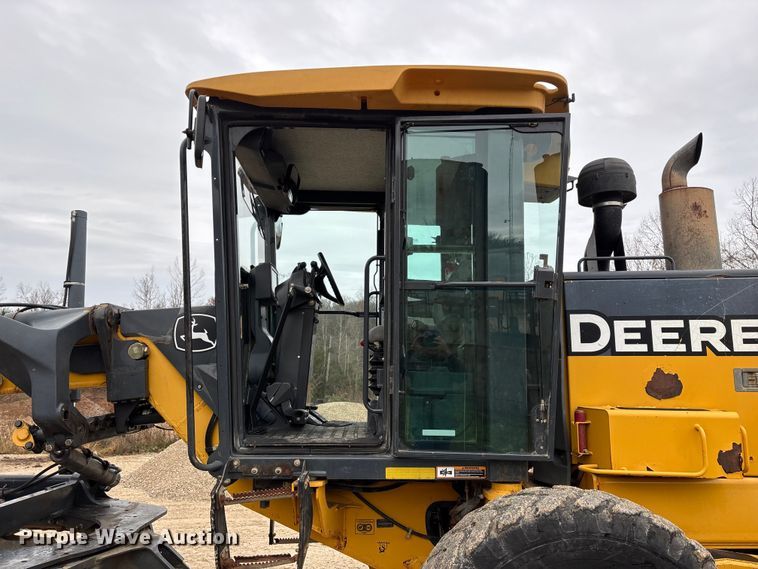 image for item EN5833 2008 John Deere 770D motor grader