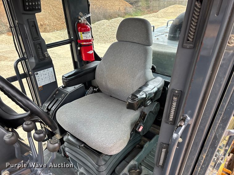 image for item EN5833 2008 John Deere 770D motor grader