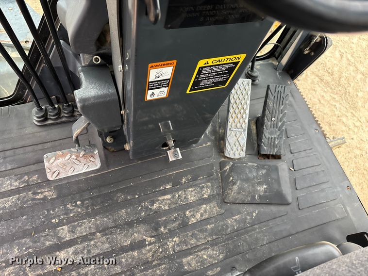 image for item EN5833 2008 John Deere 770D motor grader