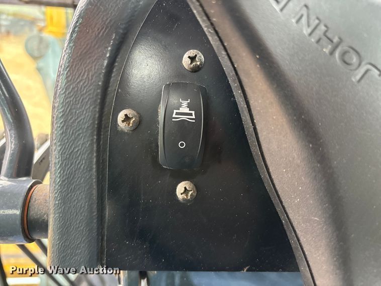 image for item EN5833 2008 John Deere 770D motor grader