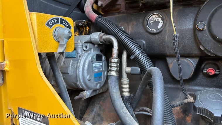 image for item EN5833 2008 John Deere 770D motor grader