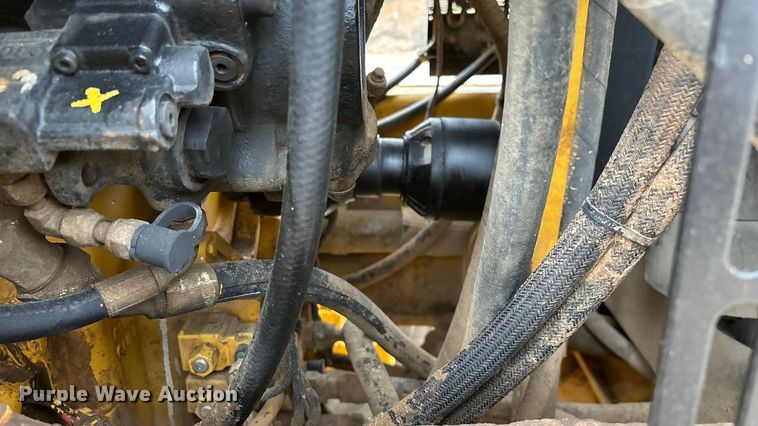 image for item EN5833 2008 John Deere 770D motor grader