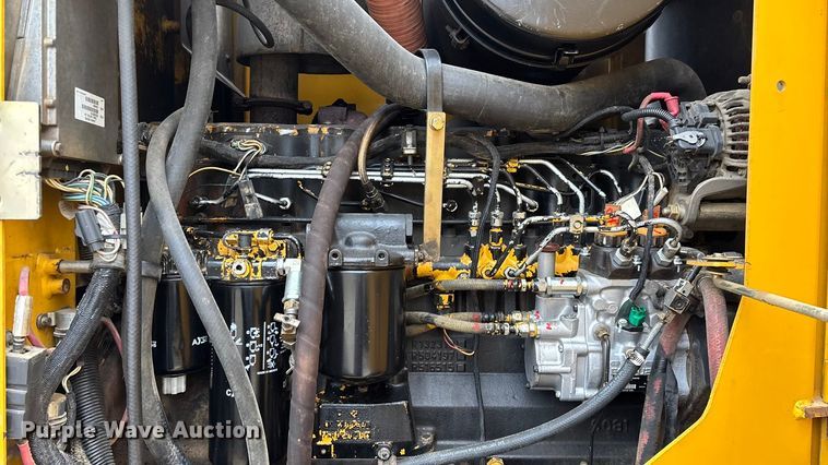 image for item EN5833 2008 John Deere 770D motor grader