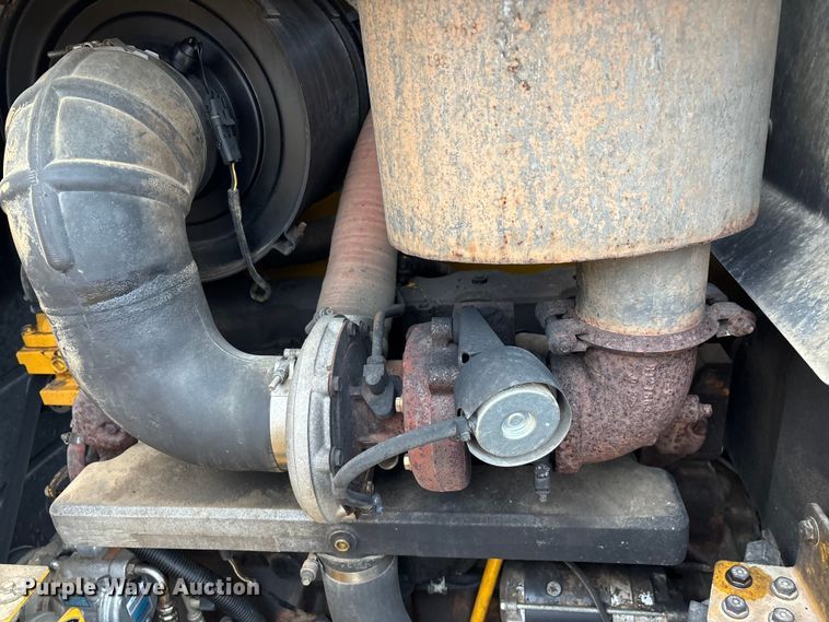 image for item EN5833 2008 John Deere 770D motor grader