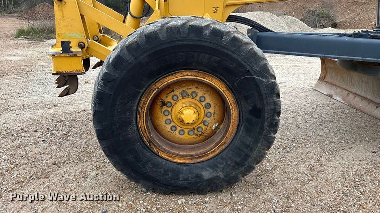 image for item EN5833 2008 John Deere 770D motor grader