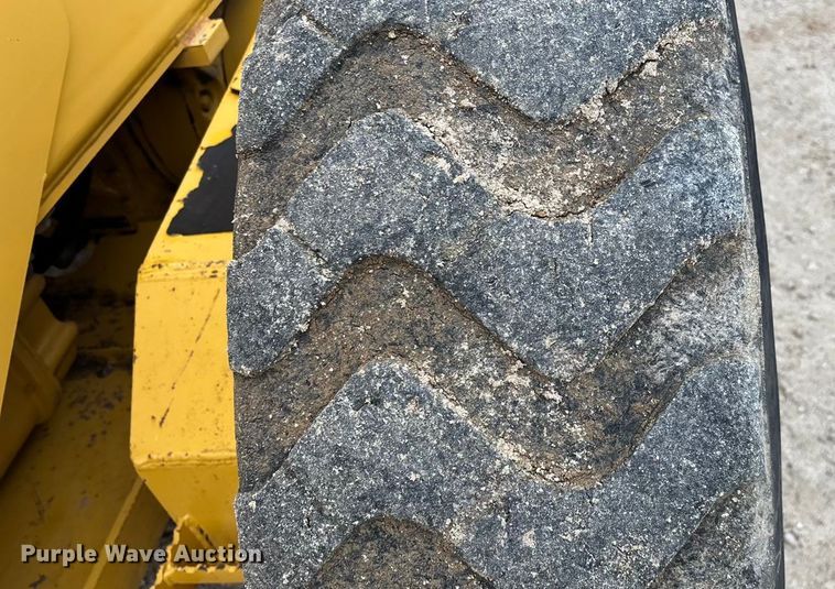 image for item EN5833 2008 John Deere 770D motor grader