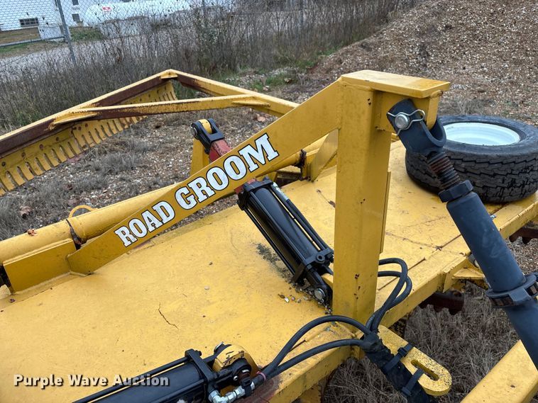 image for item EN5837 Road Groom road groomer moldboard