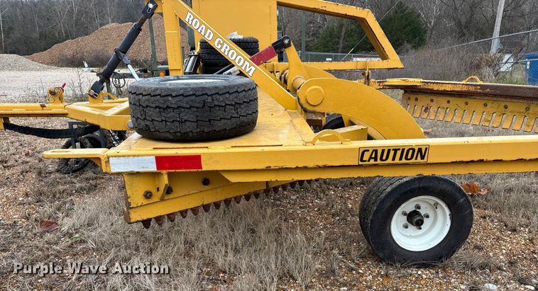 image for item EN5837 Road Groom road groomer moldboard