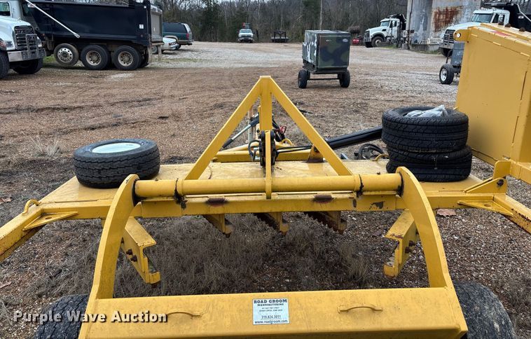 image for item EN5837 Road Groom road groomer moldboard