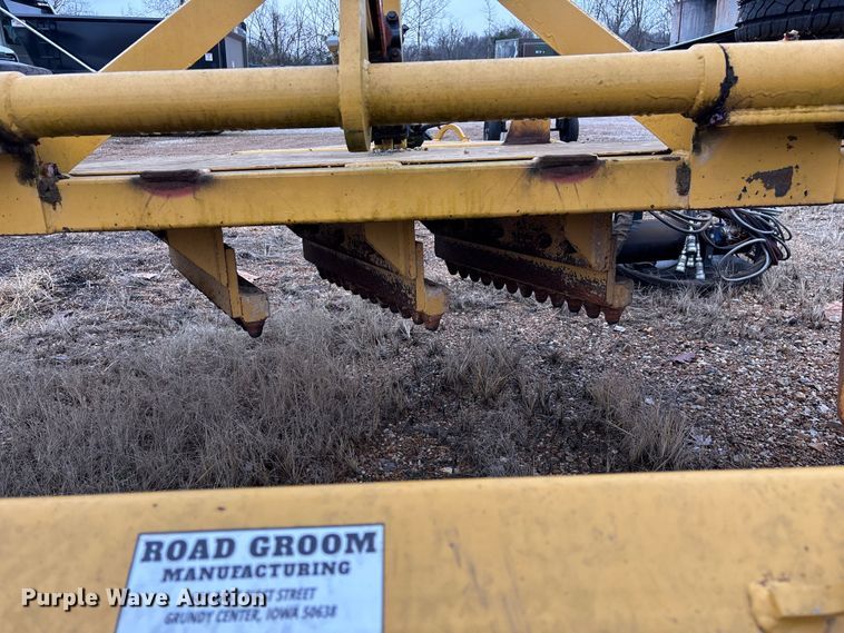 image for item EN5837 Road Groom road groomer moldboard