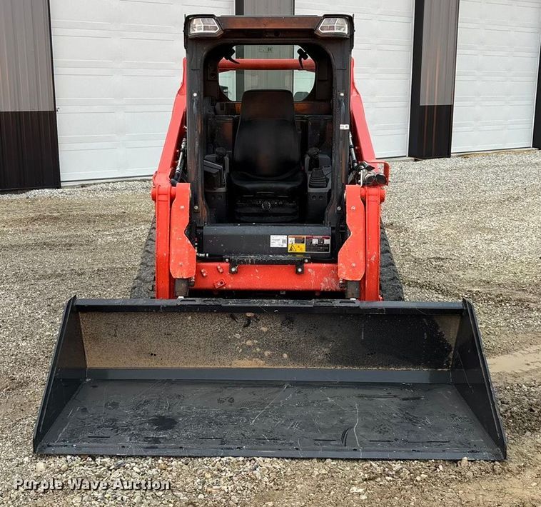 MINI CARGADOR SOBRE ORUGAS 2024 KUBOTA SVL753