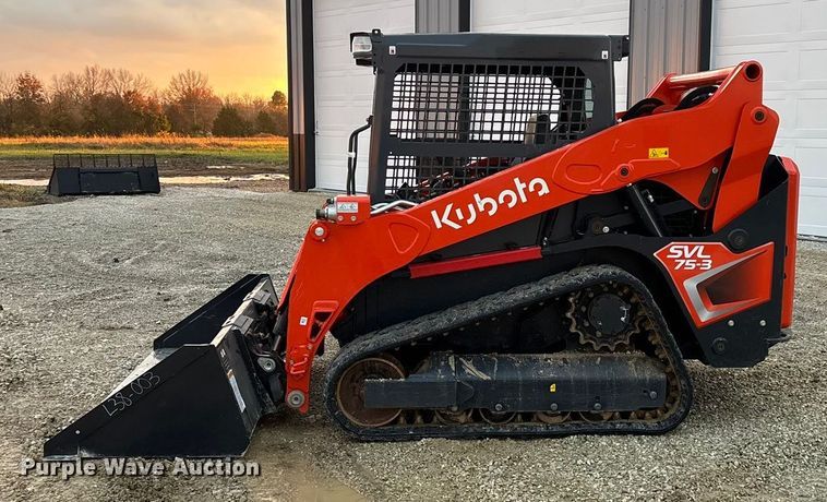 image for item EN5838 2024 Kubota SVL75-3 tracked skid steer loader