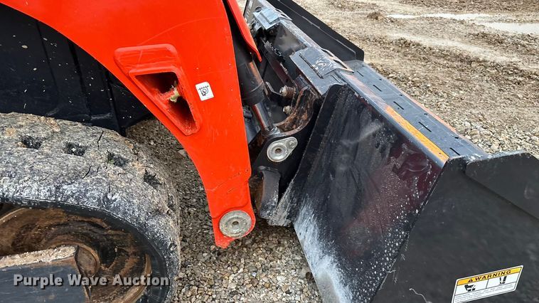 image for item EN5838 2024 Kubota SVL75-3 tracked skid steer loader