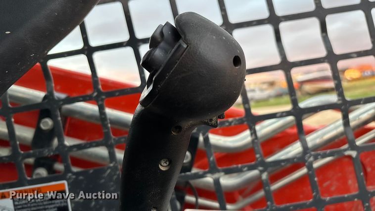 image for item EN5838 2024 Kubota SVL75-3 tracked skid steer loader