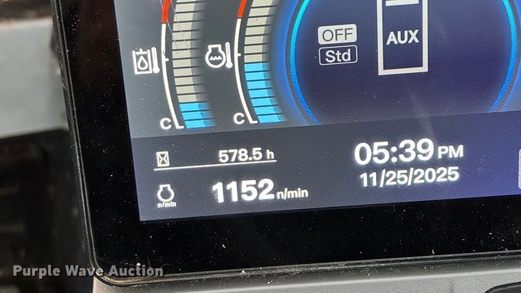 image for item EN5838 2024 Kubota SVL75-3 tracked skid steer loader