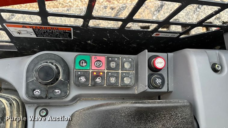 image for item EN5838 2024 Kubota SVL75-3 tracked skid steer loader