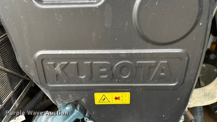 image for item EN5838 2024 Kubota SVL75-3 tracked skid steer loader
