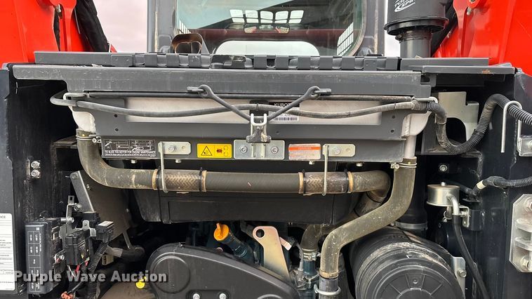 image for item EN5838 2024 Kubota SVL75-3 tracked skid steer loader