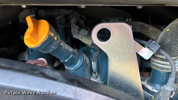 image for item EN5838 2024 Kubota SVL75-3 tracked skid steer loader