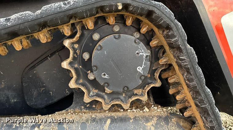 image for item EN5838 2024 Kubota SVL75-3 tracked skid steer loader