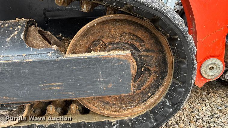 image for item EN5838 2024 Kubota SVL75-3 tracked skid steer loader