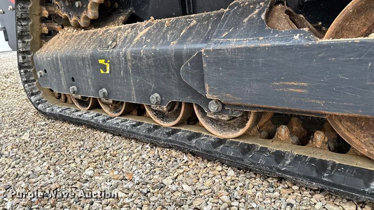 image for item EN5838 2024 Kubota SVL75-3 tracked skid steer loader