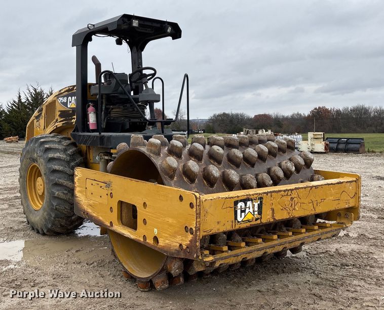 image for item EN5844 2015 Caterpillar CP54B single drum roller