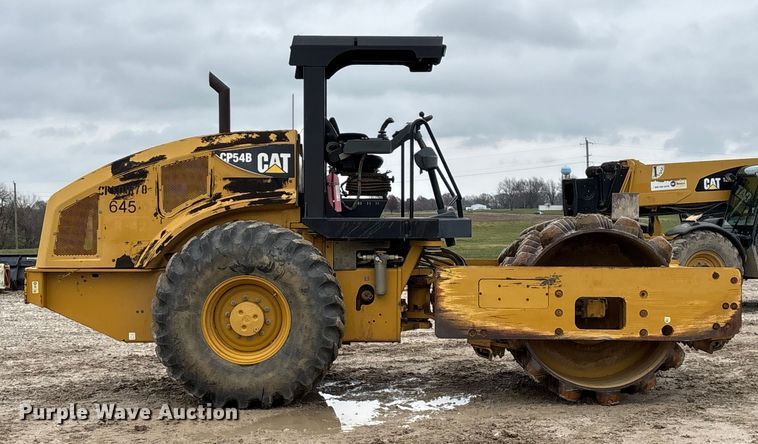 image for item EN5844 2015 Caterpillar CP54B single drum roller