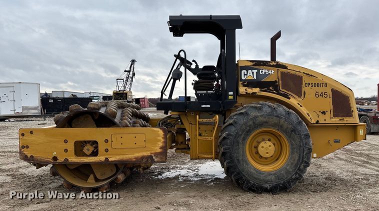 image for item EN5844 2015 Caterpillar CP54B single drum roller