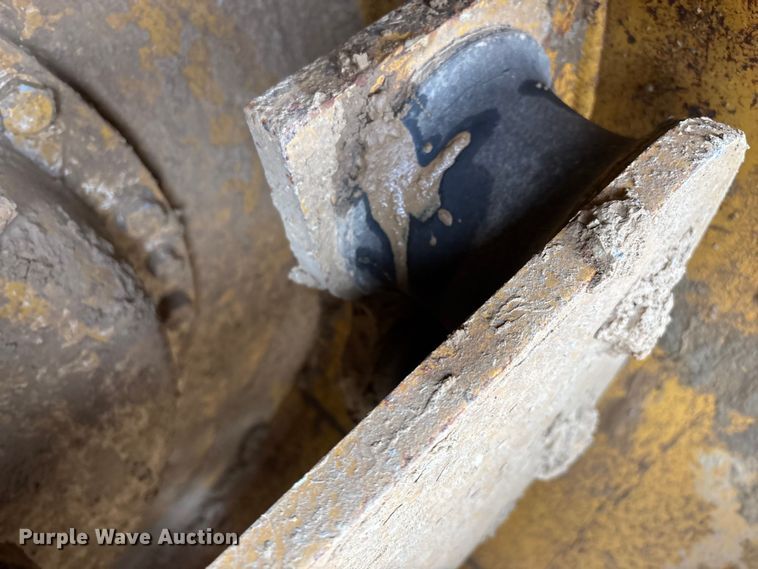 image for item EN5844 2015 Caterpillar CP54B single drum roller