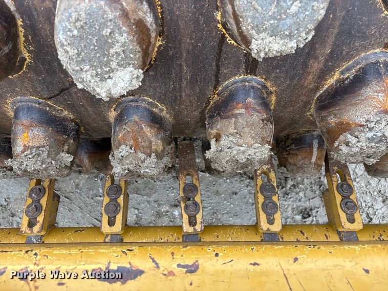 image for item EN5844 2015 Caterpillar CP54B single drum roller