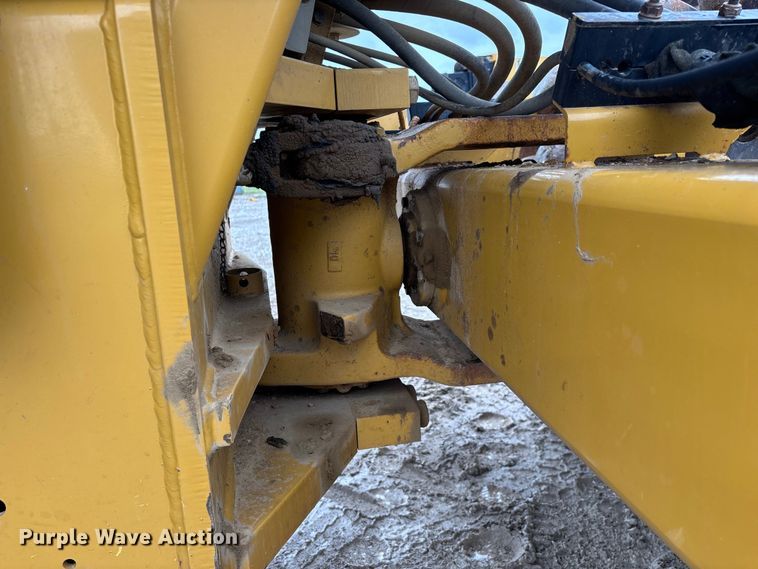 image for item EN5844 2015 Caterpillar CP54B single drum roller