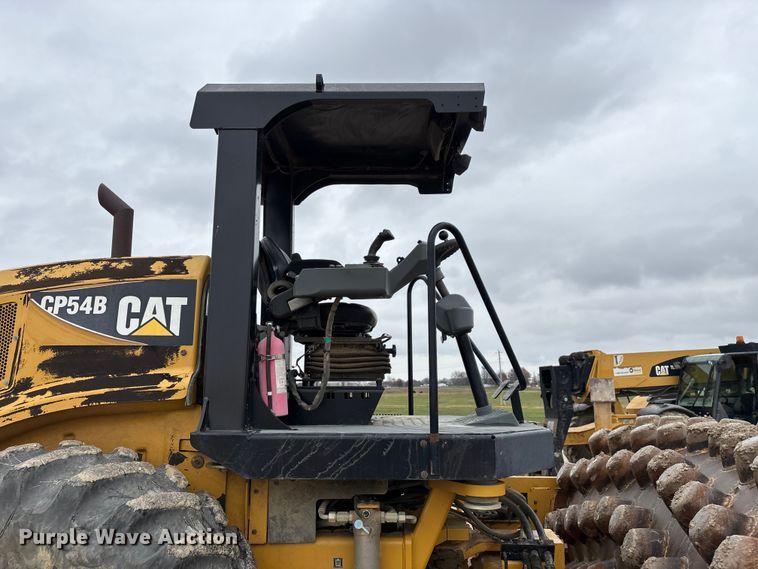 image for item EN5844 2015 Caterpillar CP54B single drum roller