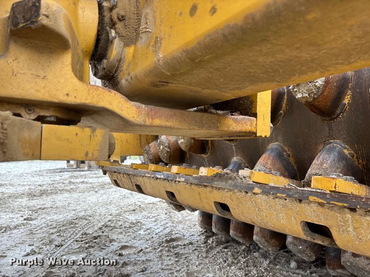 image for item EN5844 2015 Caterpillar CP54B single drum roller