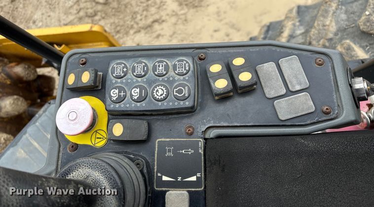 image for item EN5844 2015 Caterpillar CP54B single drum roller