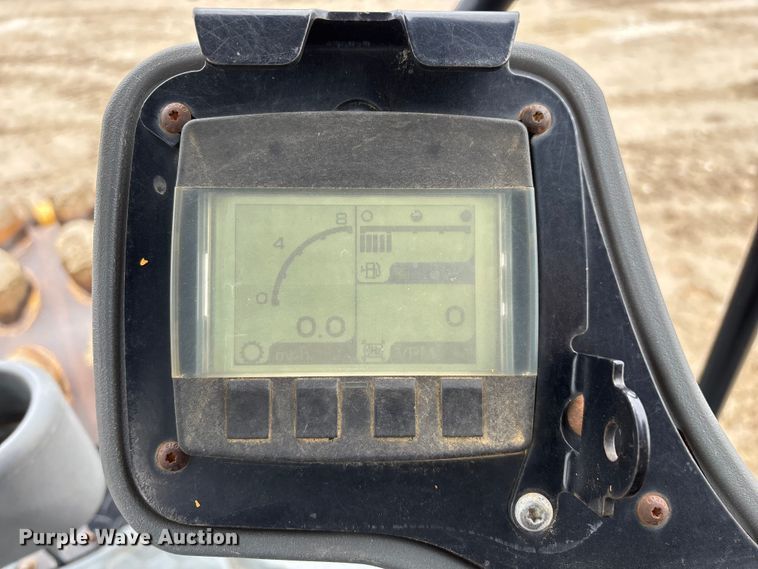 image for item EN5844 2015 Caterpillar CP54B single drum roller